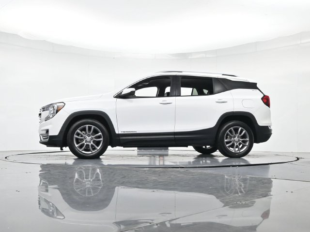 Used 2023 GMC Terrain SLT FWD image 40