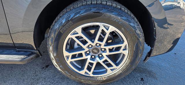 Certified 2025 Ford Expedition Max Active AWD/4WD image 8