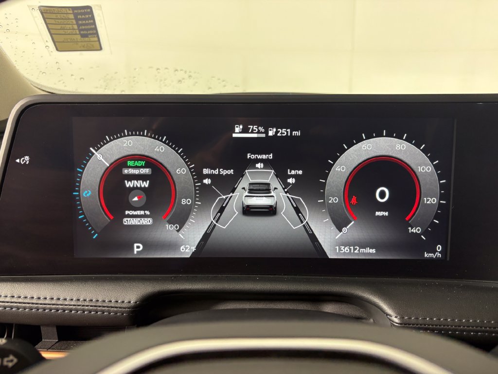 Used 2025 Nissan Ariya AWD image 16