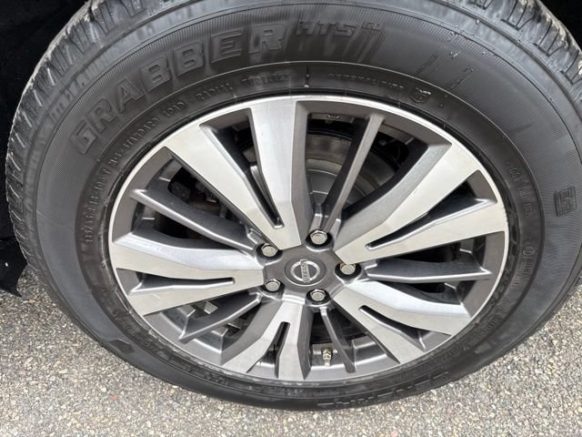 Used 2018 Nissan Pathfinder SL AWD/4WD image 11