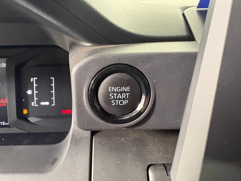 Used 2025 Toyota Tacoma SR AWD/4WD image 20