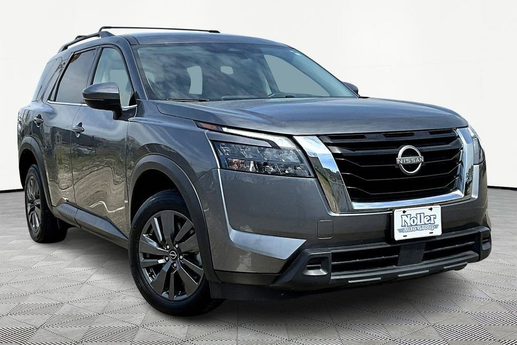 Used 2024 Nissan Pathfinder SV image 5