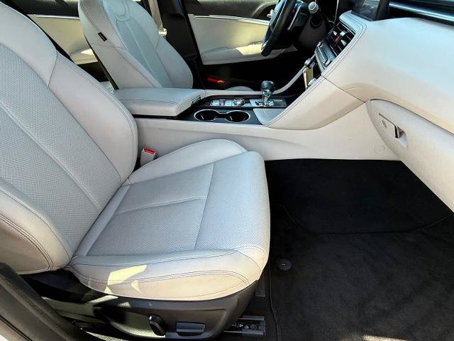 Used 2025 Genesis G70 2.5T AWD/4WD image 10