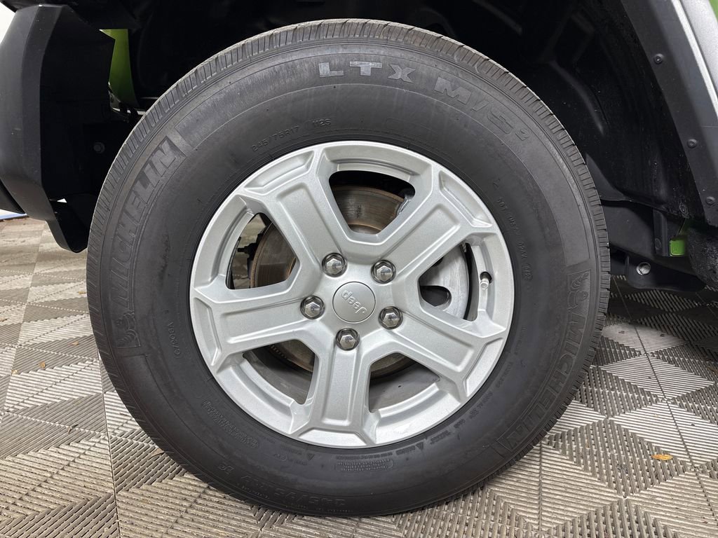 Used 2019 Jeep Wrangler Unlimited Sport S AWD/4WD image 14
