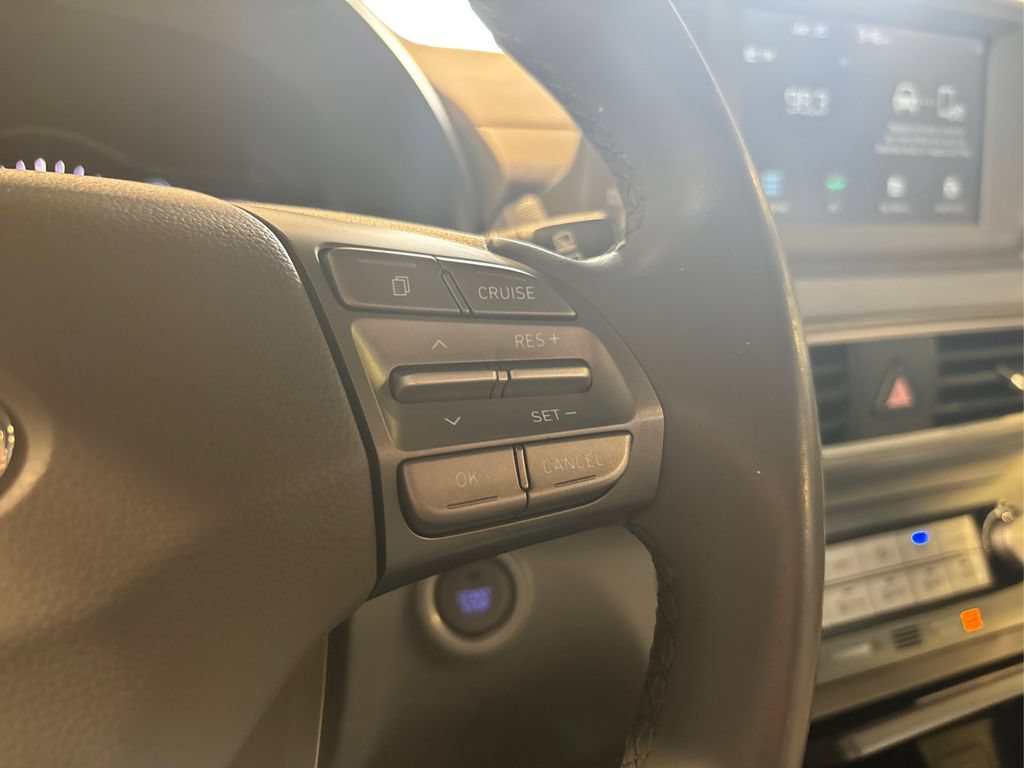 Used 2021 Hyundai Kona Limited w/ Cargo Package FWD image 34
