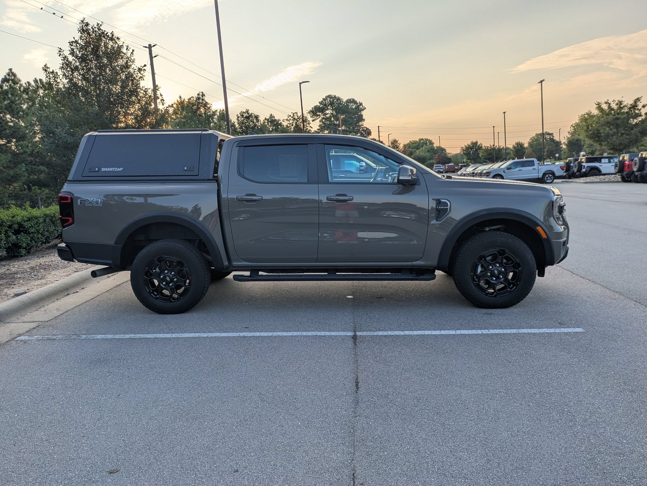Certified 2025 Ford Ranger Lariat w/ FX4 Off-Road Package AWD/4WD image 3