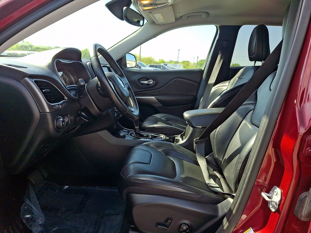 Used 2019 Jeep Cherokee Limited AWD/4WD image 13