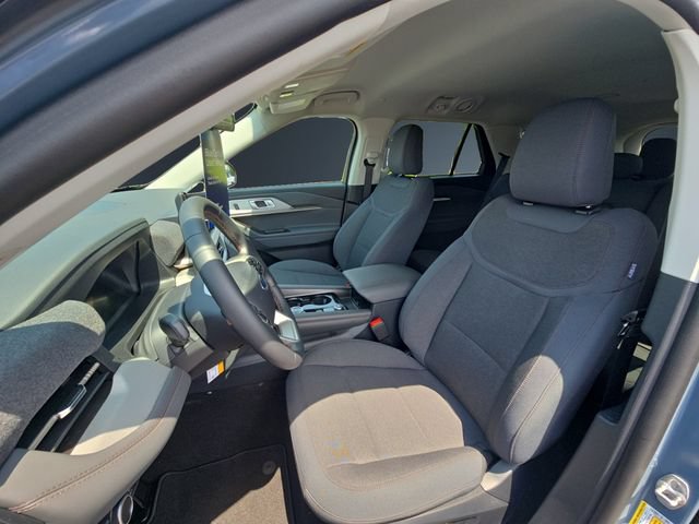 Certified 2026 Ford Explorer Active AWD/4WD image 9