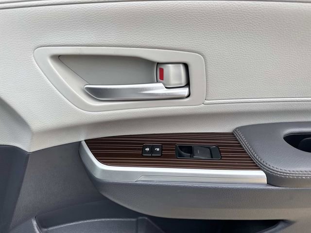 Used 2024 Toyota Sienna XLE image 15