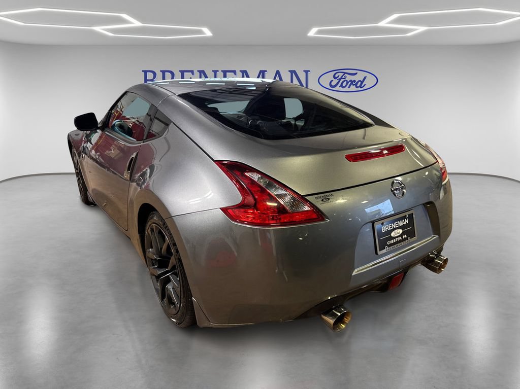 Used 2020 Nissan 370Z Coupe RWD image 8