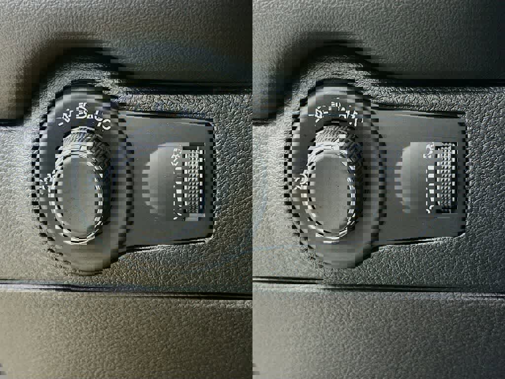 Used 2025 Dodge Durango R/T image 27