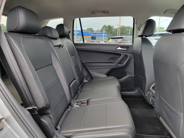 Used 2020 Volkswagen Tiguan SE AWD/4WD image 22