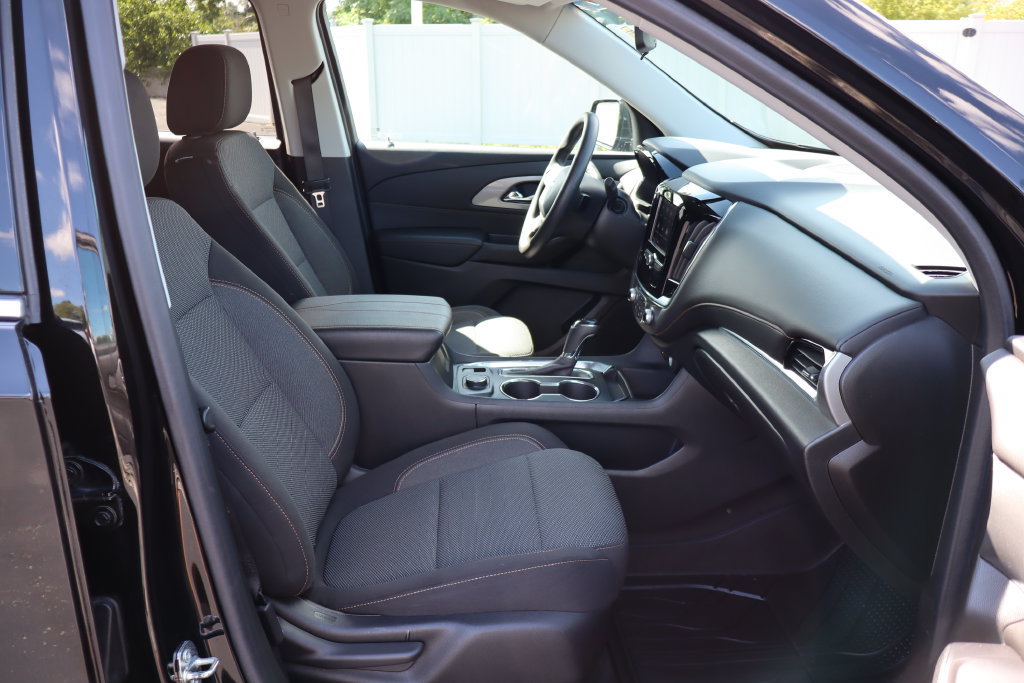 Used 2020 Chevrolet Traverse LS AWD/4WD image 32