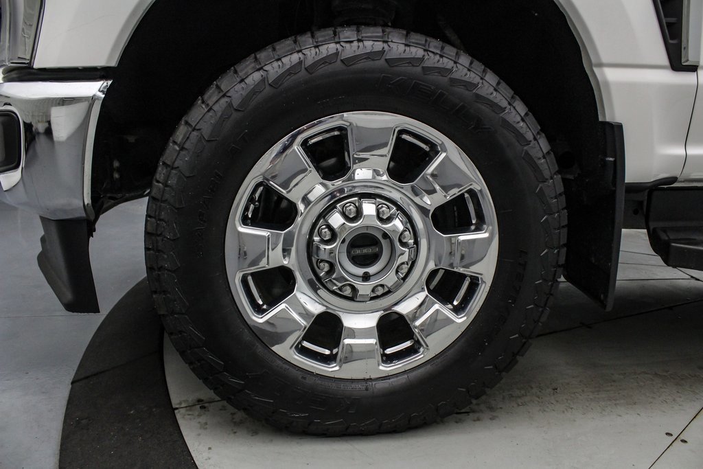 Certified 2023 Ford F250 Lariat w/ Chrome Package image 11