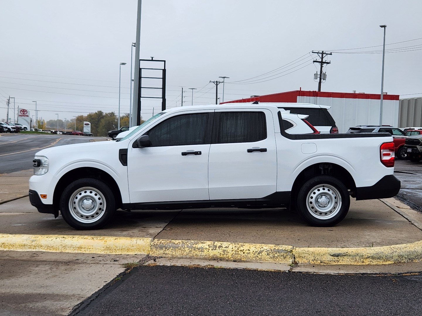 Certified 2022 Ford Maverick XL w/ Equipment Group 100A Standard AWD/4WD image 3