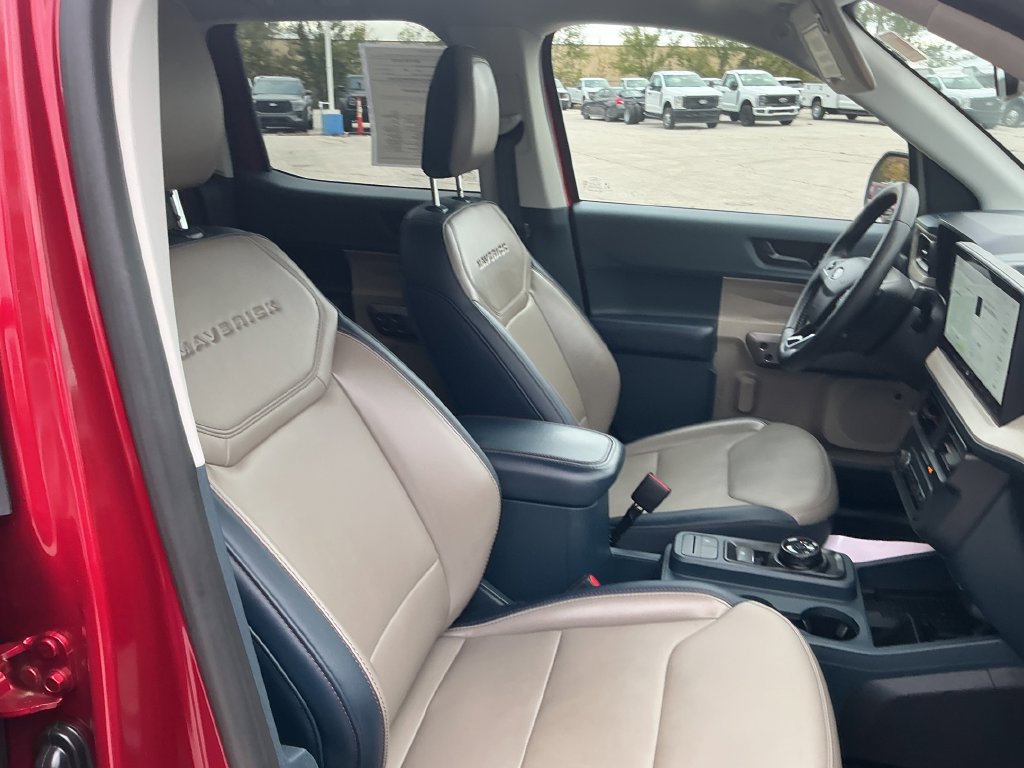 Certified 2025 Ford Maverick Lariat w/ 4K Tow Package AWD/4WD image 13