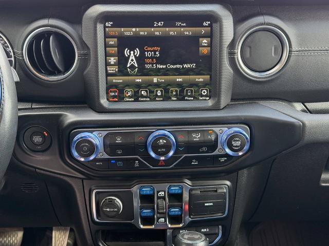 Used 2021 Jeep Wrangler Unlimited Sahara w/ Dual Top Group AWD/4WD image 19