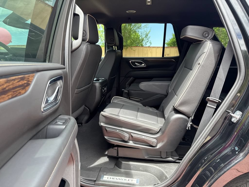 Used 2024 Chevrolet Tahoe Premier AWD/4WD image 18