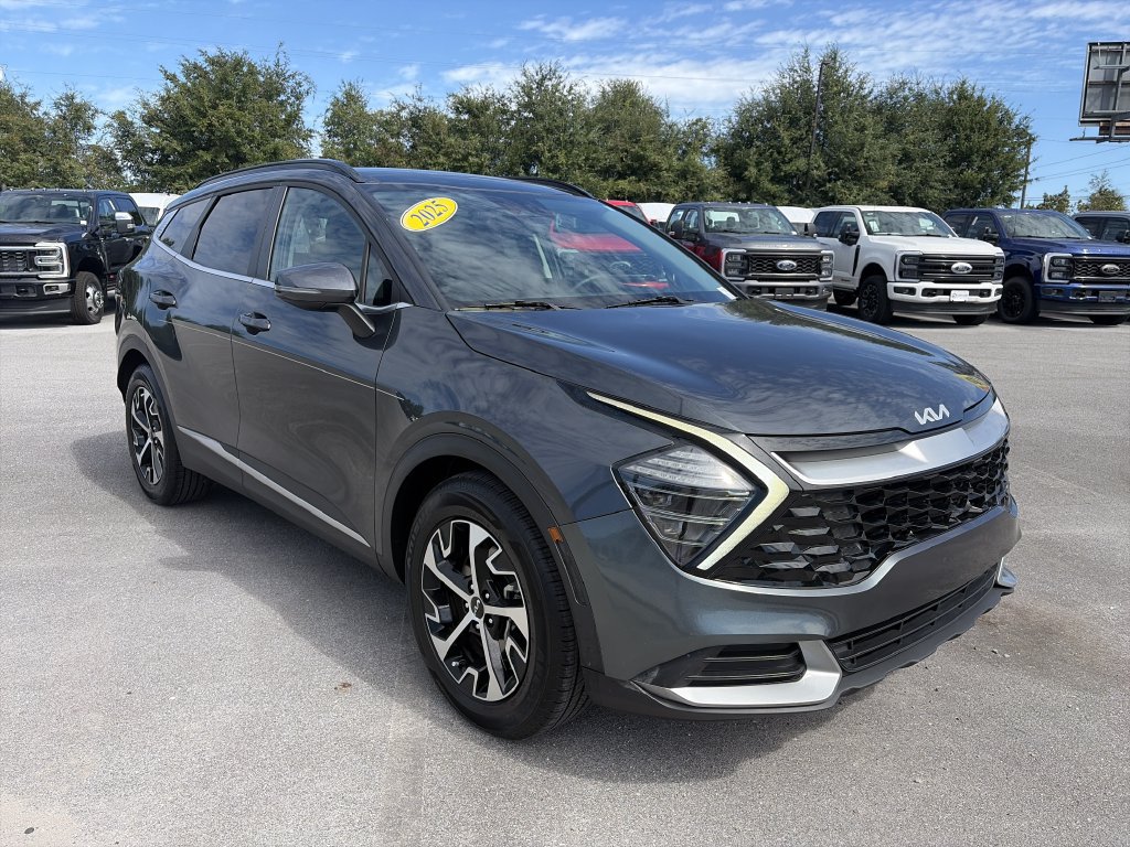 Used 2025 Kia Sportage EX w/ Premium Package FWD image 9