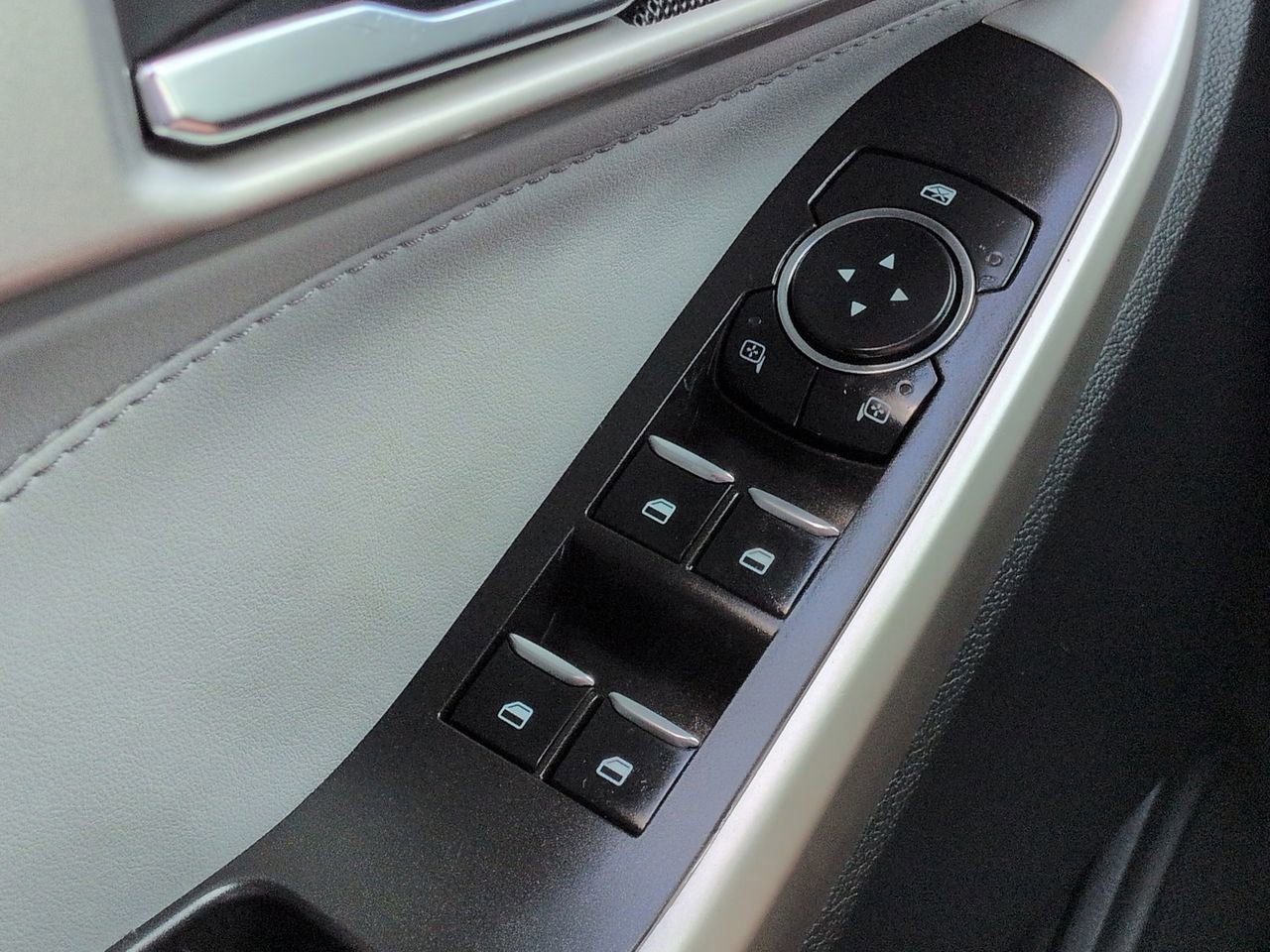 Certified 2023 Ford Explorer XLT w/ Equipment Group 202A image 24