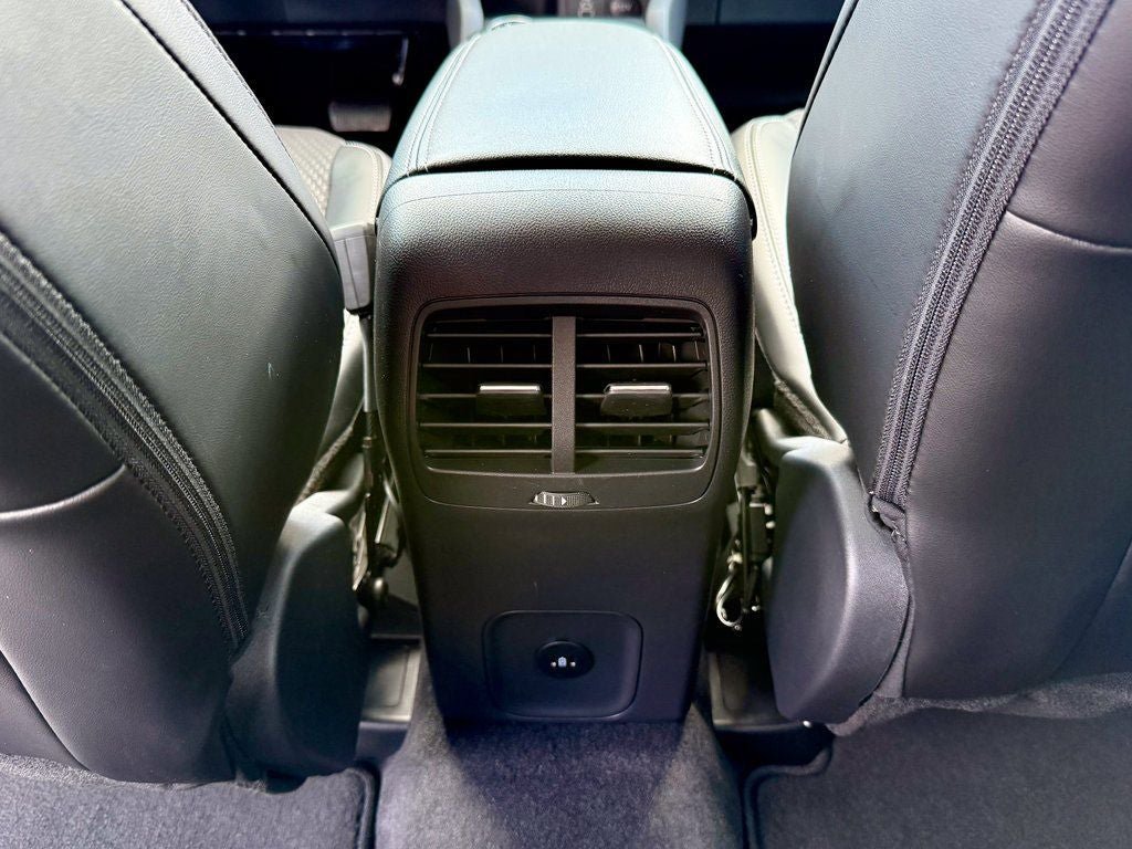 Certified 2025 Ford Escape SE FWD image 31