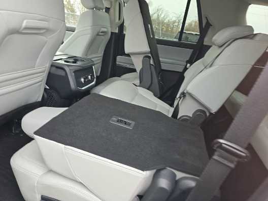 Certified 2025 Ford Expedition Platinum AWD/4WD image 19
