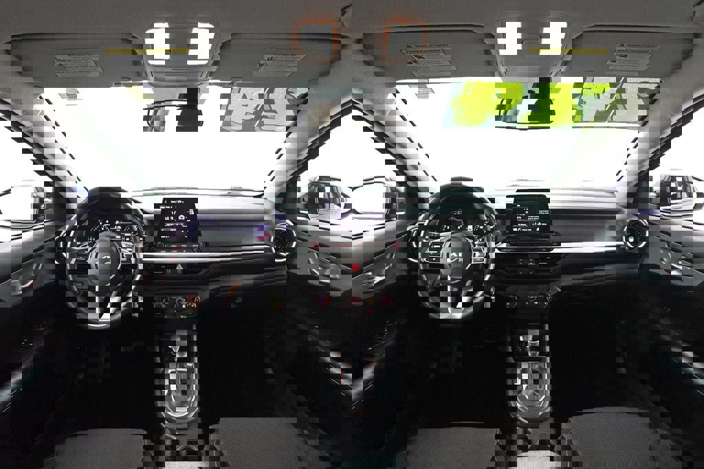 Used 2024 Kia Forte LXS image 7