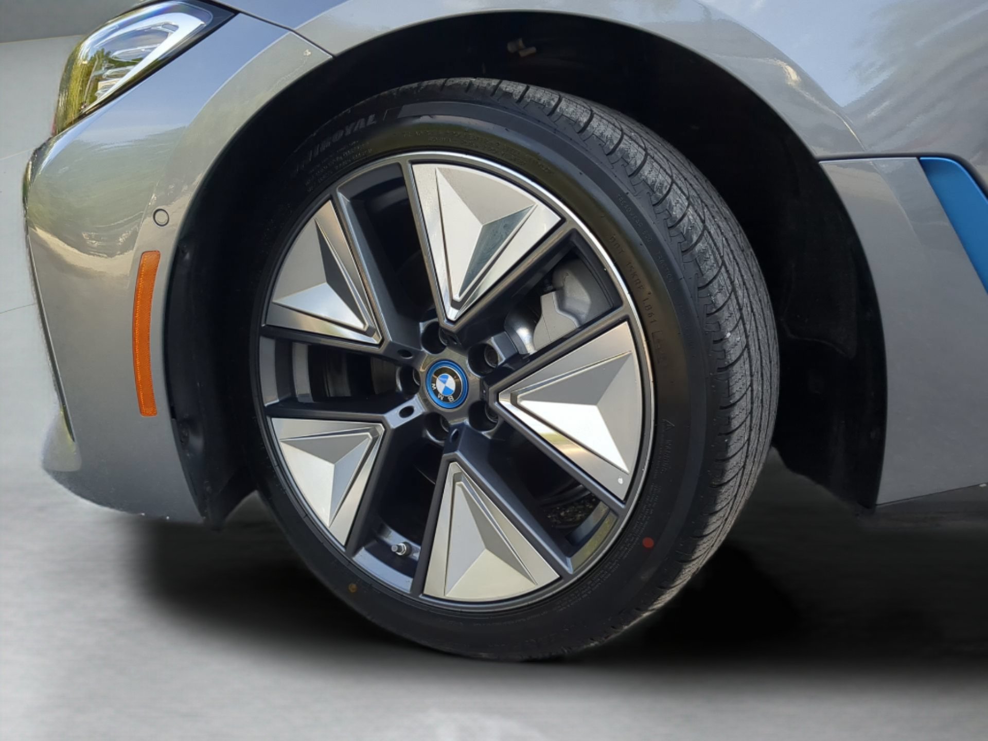 Used 2023 BMW i4 eDrive40 w/ Premium Package RWD image 72