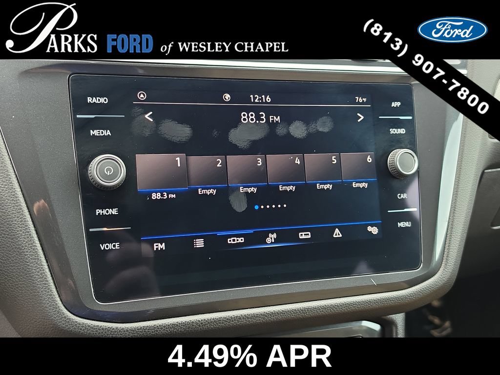 Used 2024 Volkswagen Tiguan SE w/ Panoramic Sunroof Package FWD image 23