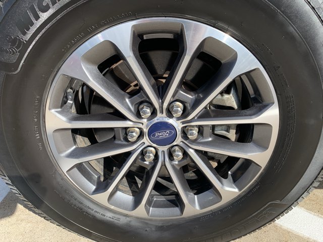 Certified 2018 Ford F150 XLT w/ Equipment Group 302A Luxury AWD/4WD image 17