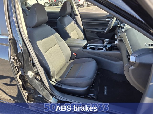 Used 2024 Nissan Altima 2.5 SV FWD image 21