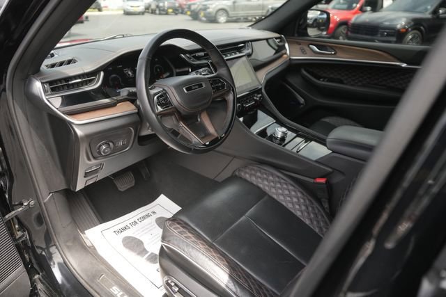 Used 2023 Jeep Grand Cherokee Summit w/ Adv Protech Group IV RWD image 8