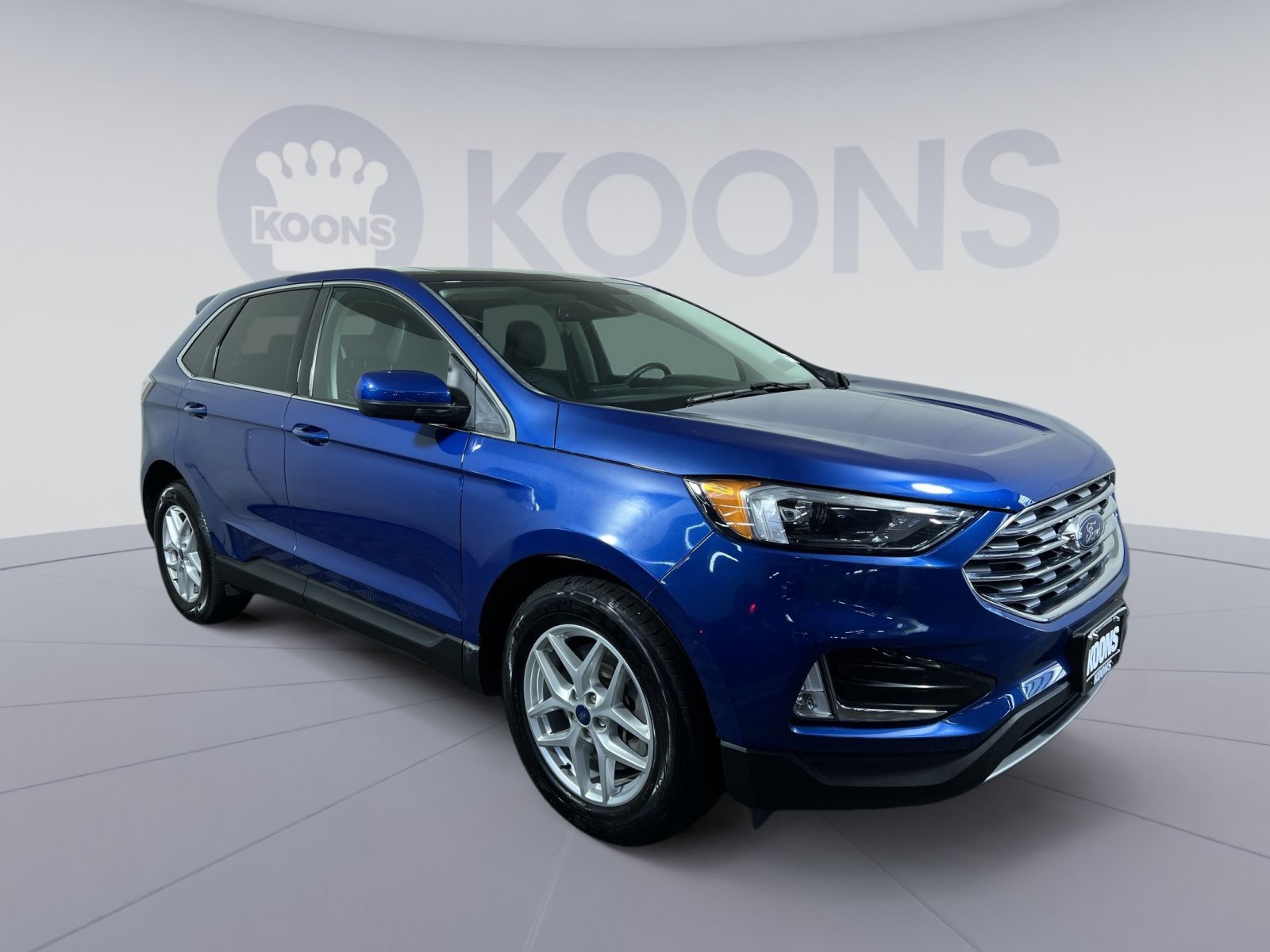 Certified 2022 Ford Edge SEL w/ Convenience Package AWD/4WD image 2