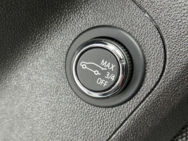Used 2023 GMC Acadia SLT FWD image 27