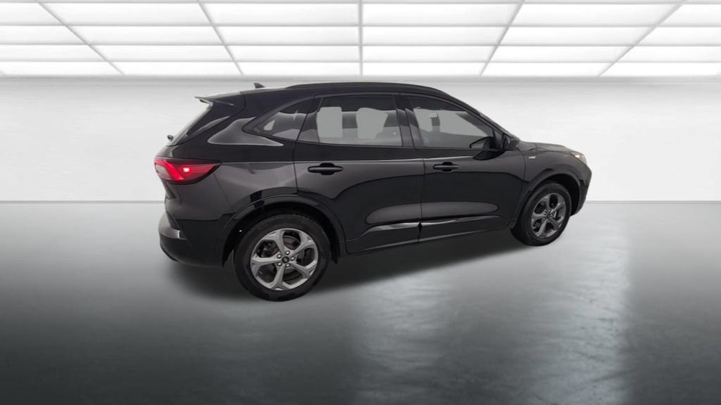 Certified 2024 Ford Escape ST-Line w/ Tech Pack #1 AWD/4WD image 9