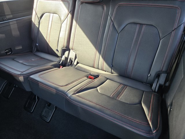 Certified 2023 Ford Expedition Limited image 29