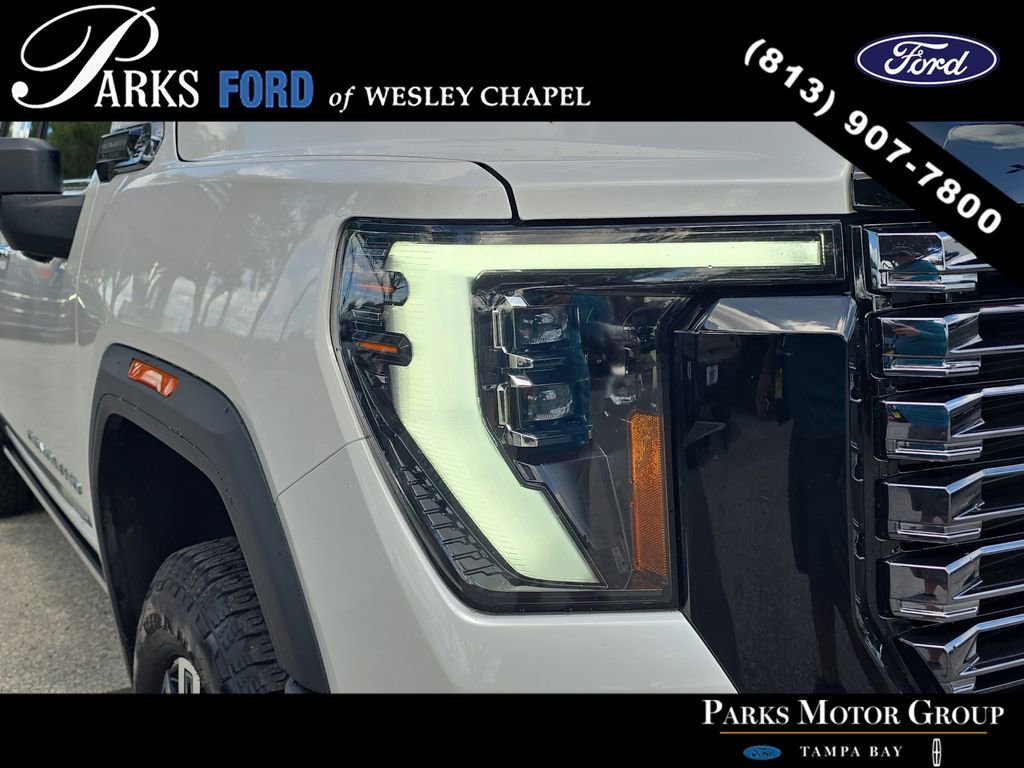 Used 2025 GMC Sierra 2500 Denali Ultimate AWD/4WD image 6