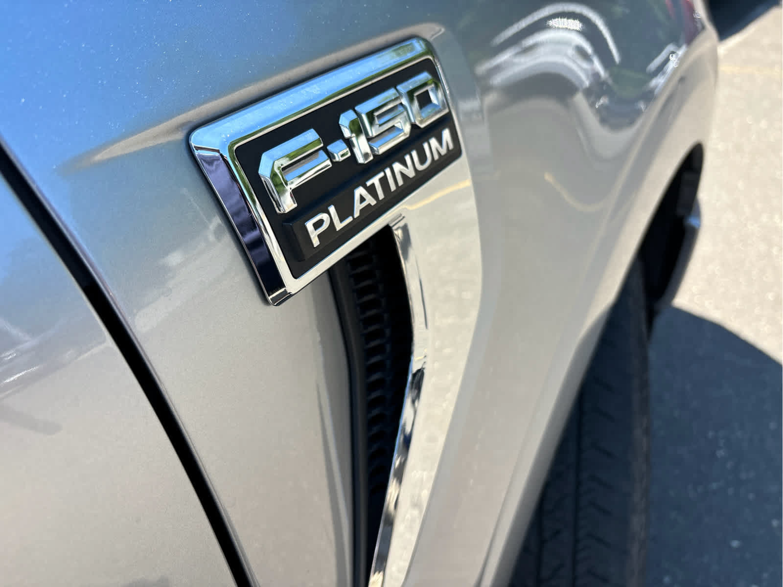 Certified 2023 Ford F150 Platinum w/ Equipment Group 701A High AWD/4WD image 24