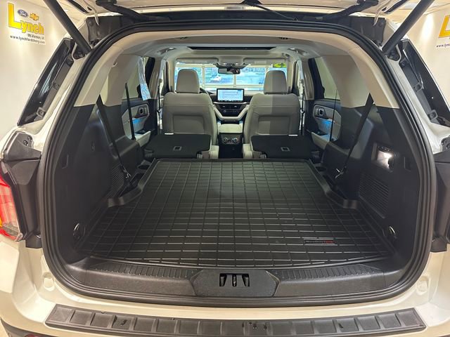 Certified 2025 Ford Explorer Platinum w/ Ultimate Package image 27