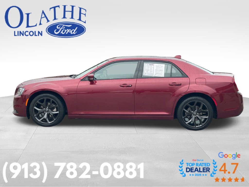 Used 2023 Chrysler 300 S RWD image 2