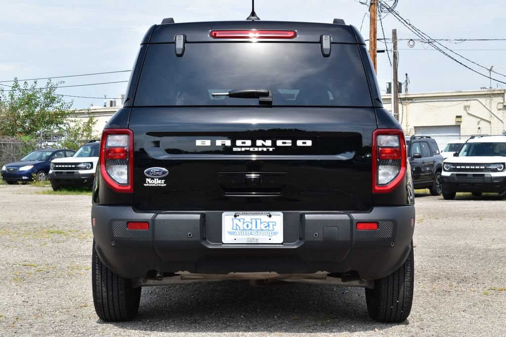 Certified 2025 Ford Bronco Sport Outer Banks w/ Outer Banks Tech Package+ AWD/4WD image 9