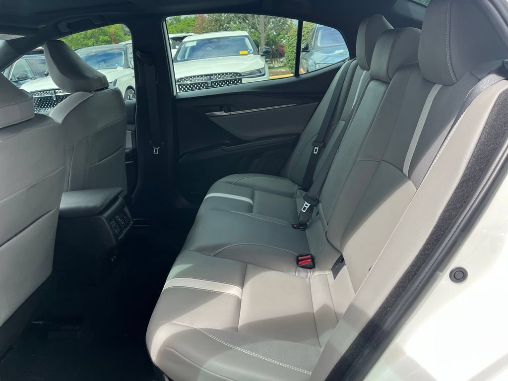 Used 2025 Toyota Camry SE w/ Multimedia Upgrade Package FWD image 9