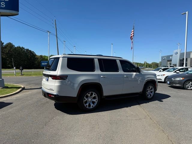 Used 2022 Jeep Wagoneer Series II AWD/4WD image 3
