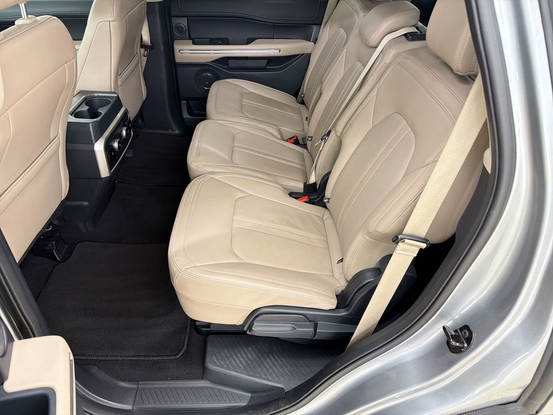 Certified 2024 Ford Expedition Limited image 15