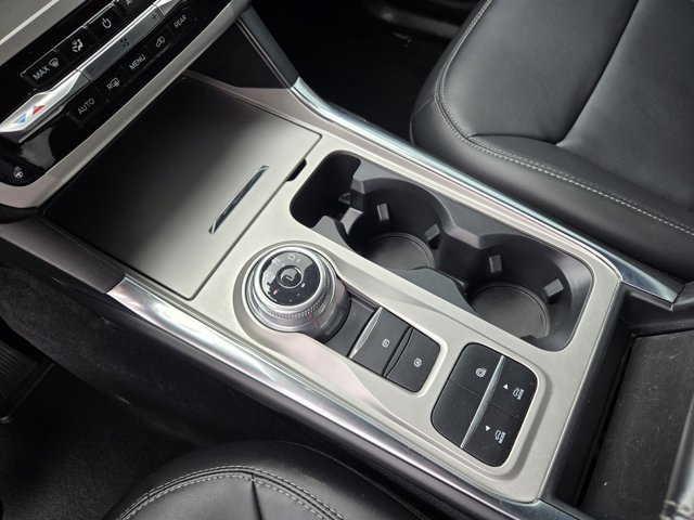 Certified 2022 Ford Explorer XLT w/ Equipment Group 202A image 16