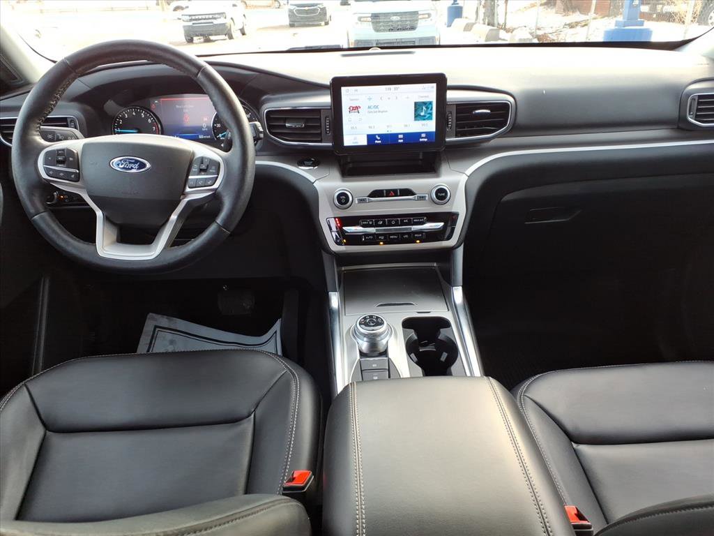 Certified 2023 Ford Explorer XLT w/ Equipment Group 202A image 14