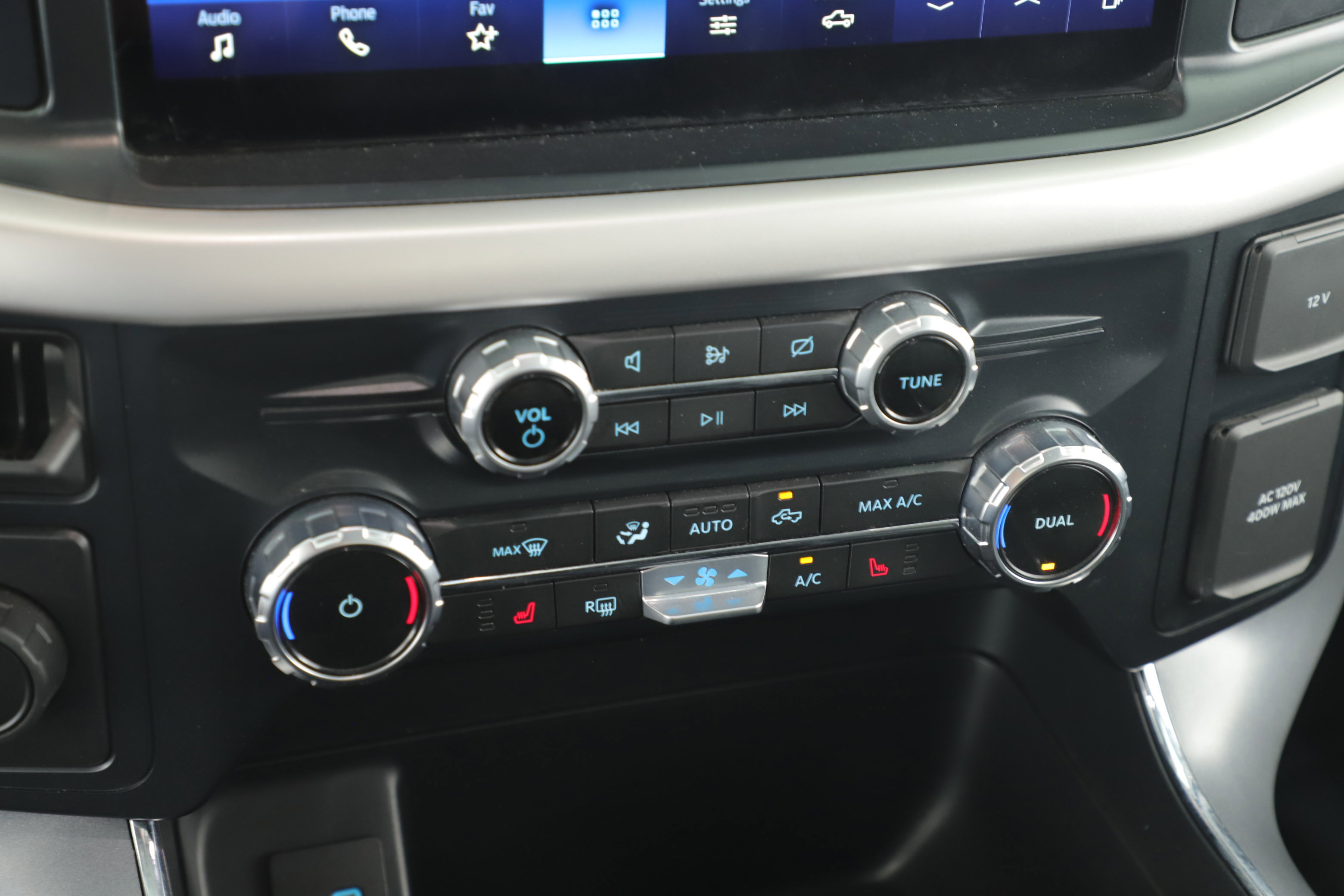 Certified 2022 Ford F150 XLT w/ Equipment Group 302A High image 17