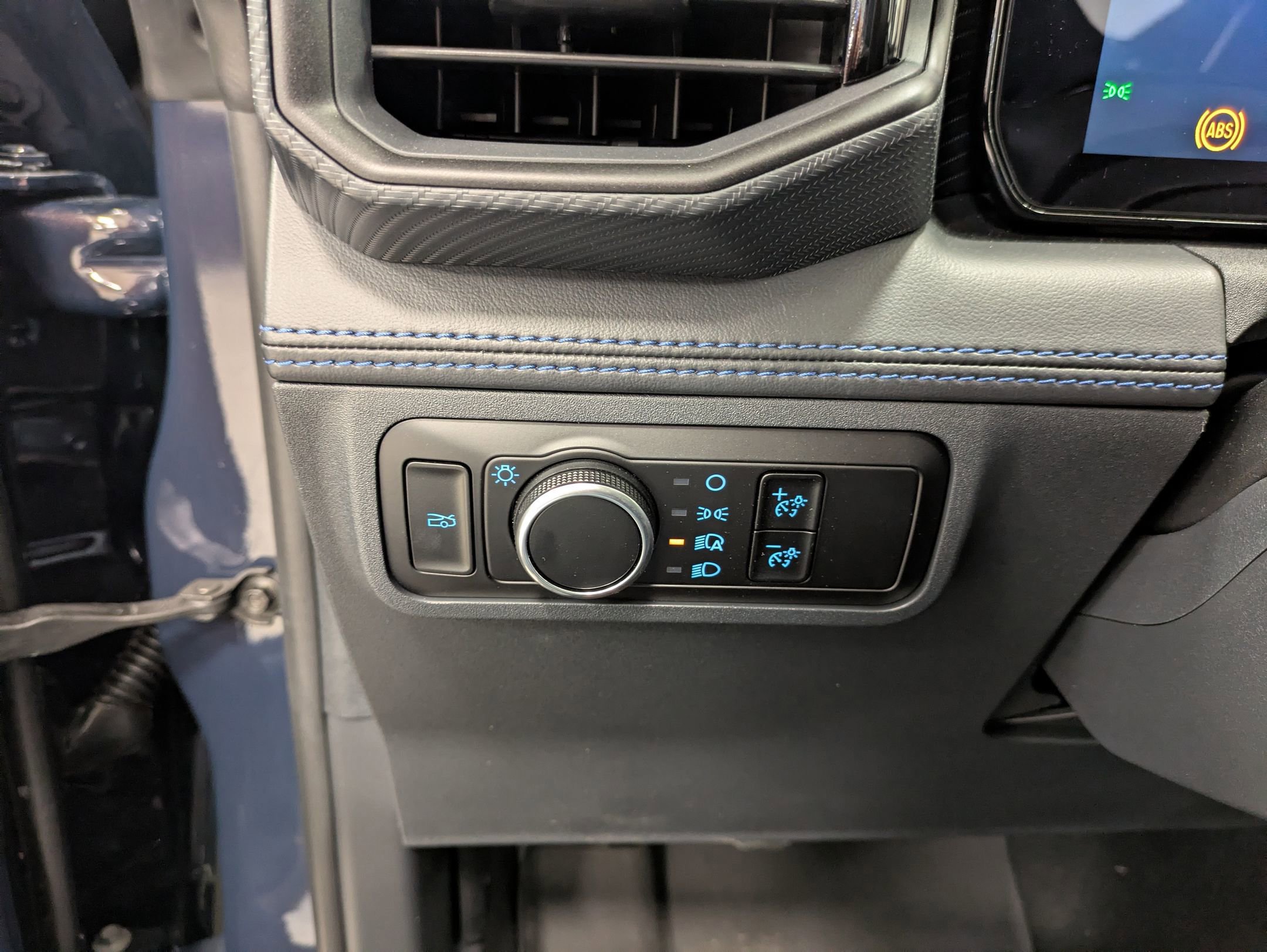 Certified 2025 Ford Mustang Dark Horse image 17