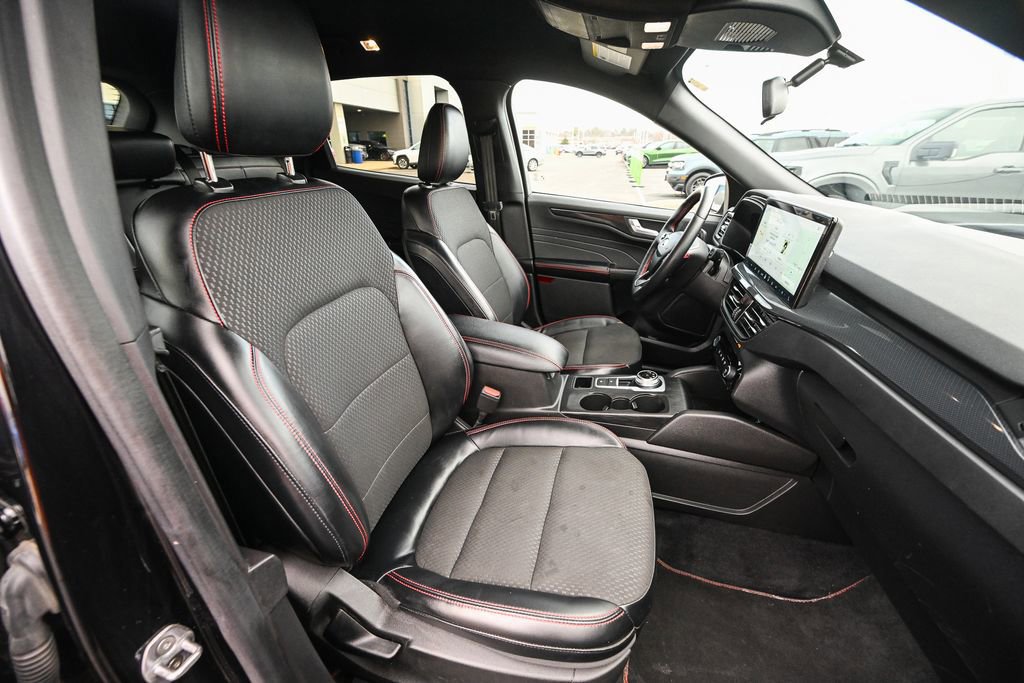 Certified 2023 Ford Escape ST-Line Select w/ Tech Pack #1 image 29