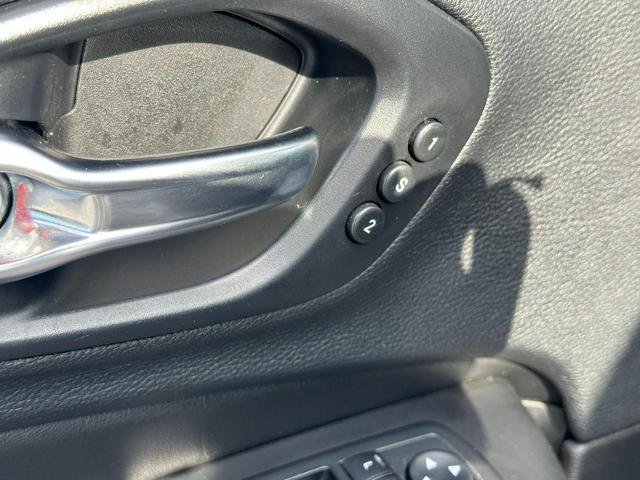 Used 2019 Jeep Cherokee Limited image 17